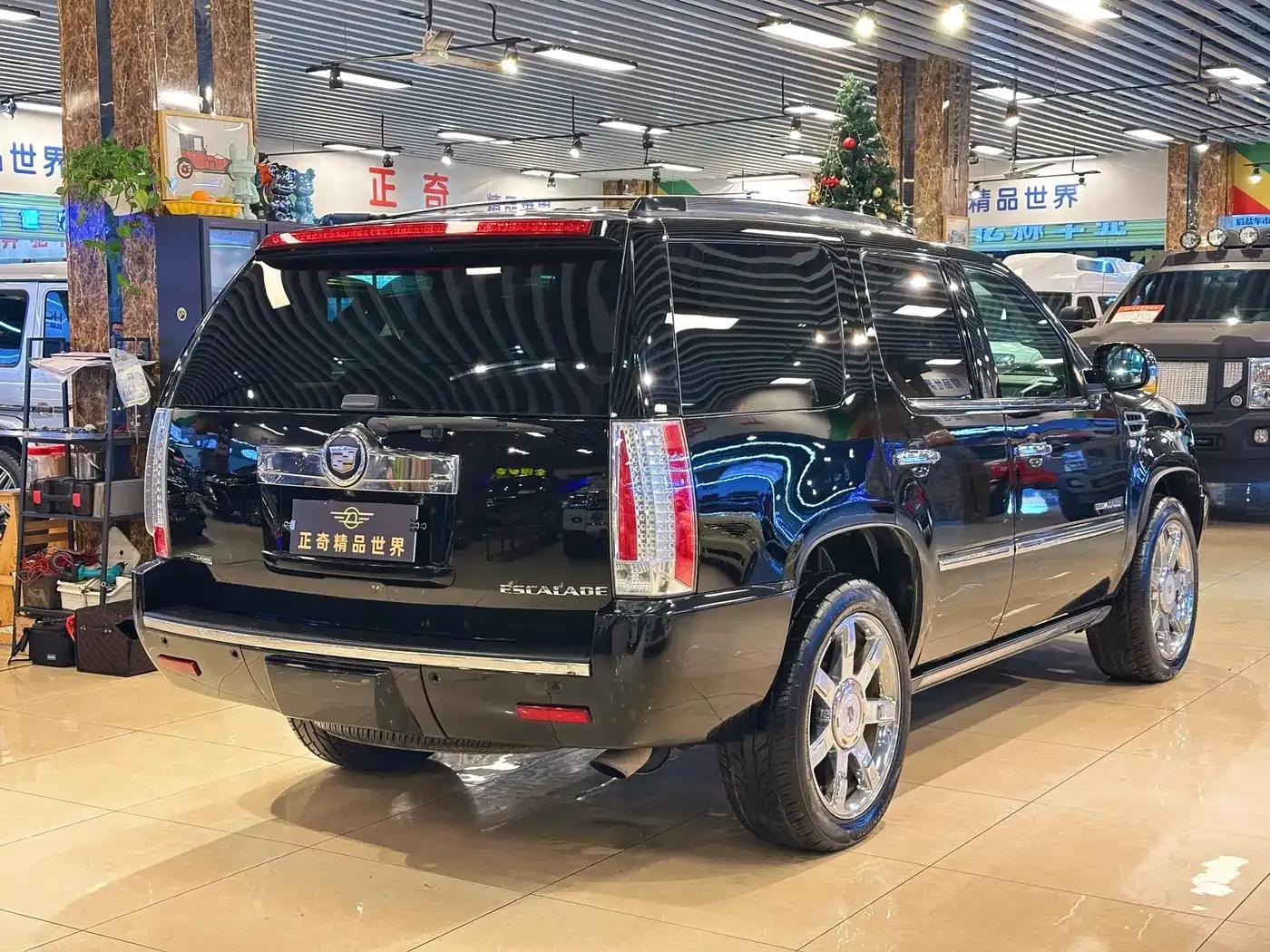 2008 Cadillac Escalade 6.2 AWD — миниатюра 4