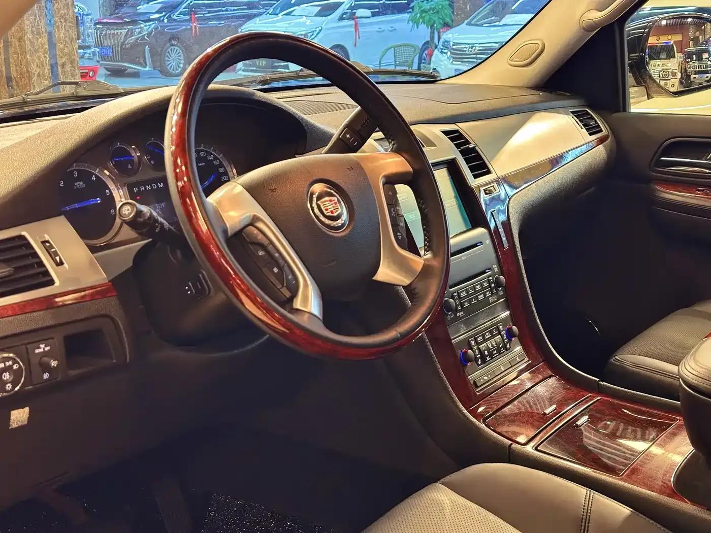 2008 Cadillac Escalade 6.2 AWD — миниатюра 8