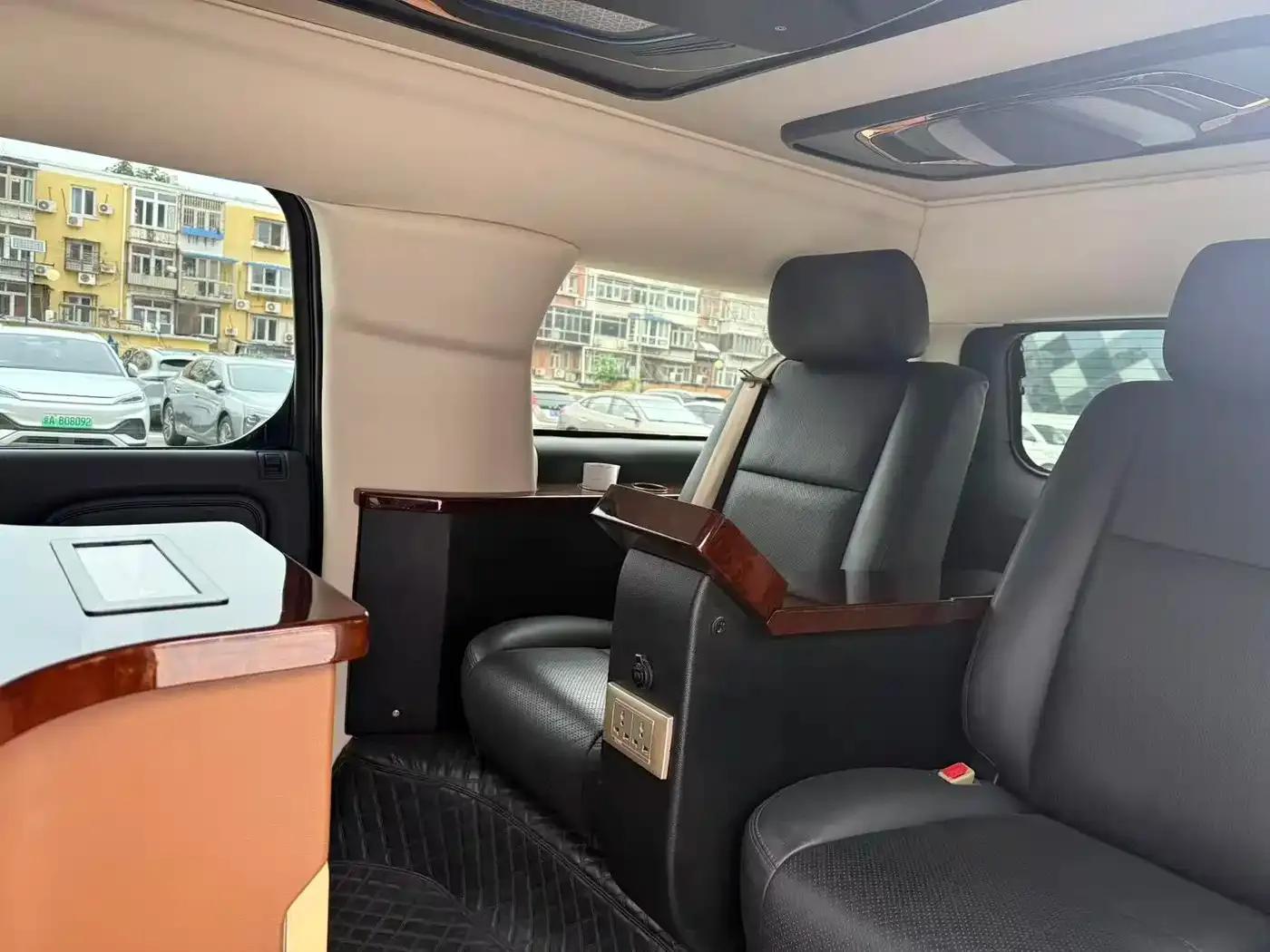 2008 Cadillac Escalade 6.2 AWD — миниатюра 11