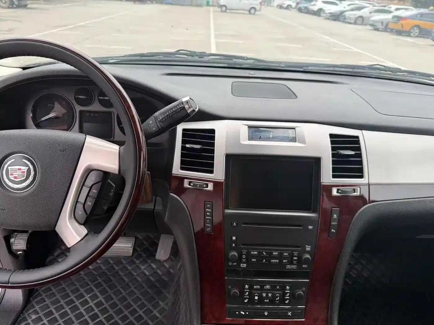 2008 Cadillac Escalade 6.2 AWD — миниатюра 14