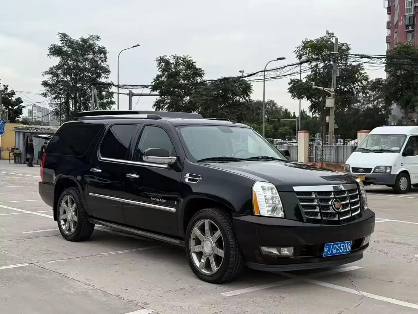 2008 Cadillac Escalade 6.2 AWD — миниатюра 3