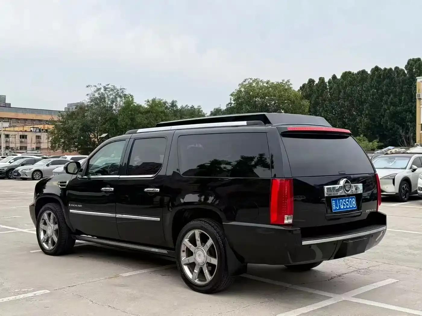 2008 Cadillac Escalade 6.2 AWD — миниатюра 4