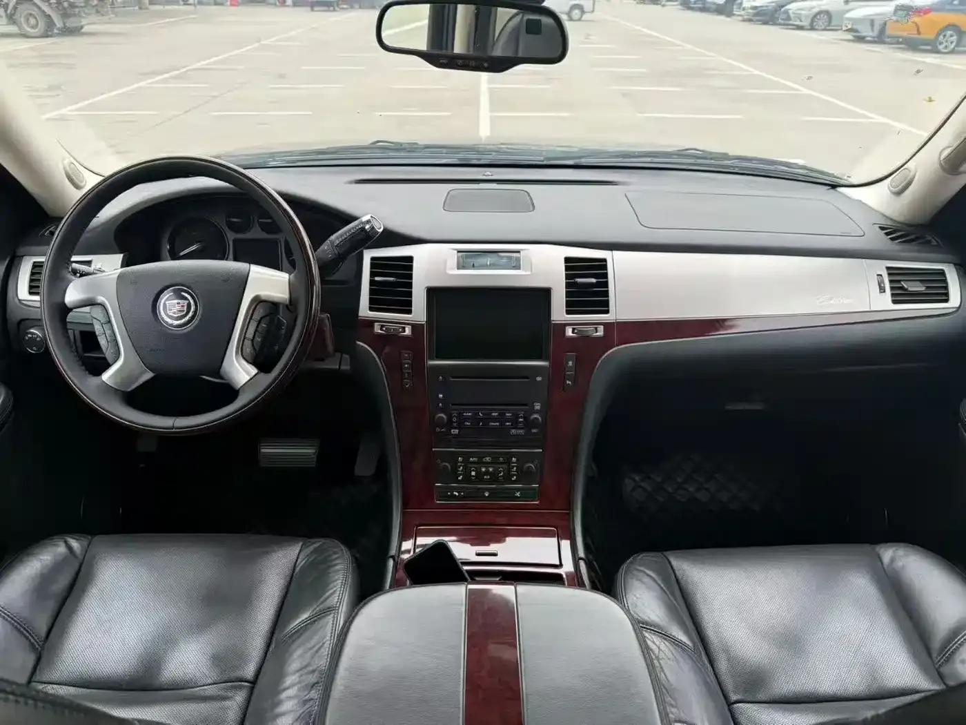 2008 Cadillac Escalade 6.2 AWD — миниатюра 9