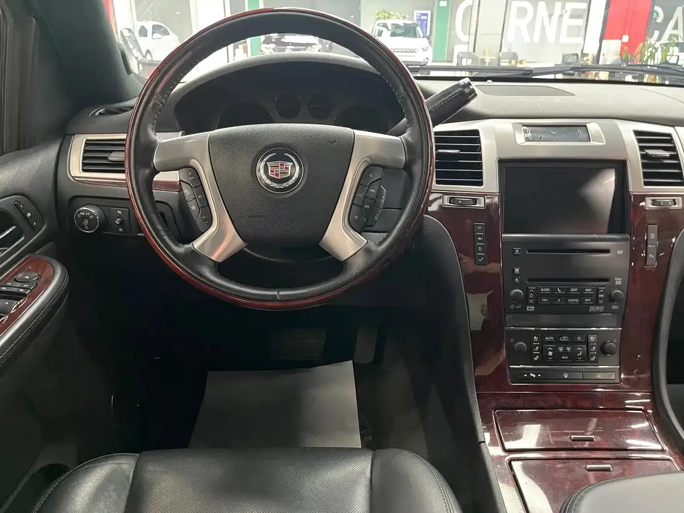 2008 Cadillac Escalade 6.2 AWD — миниатюра 23