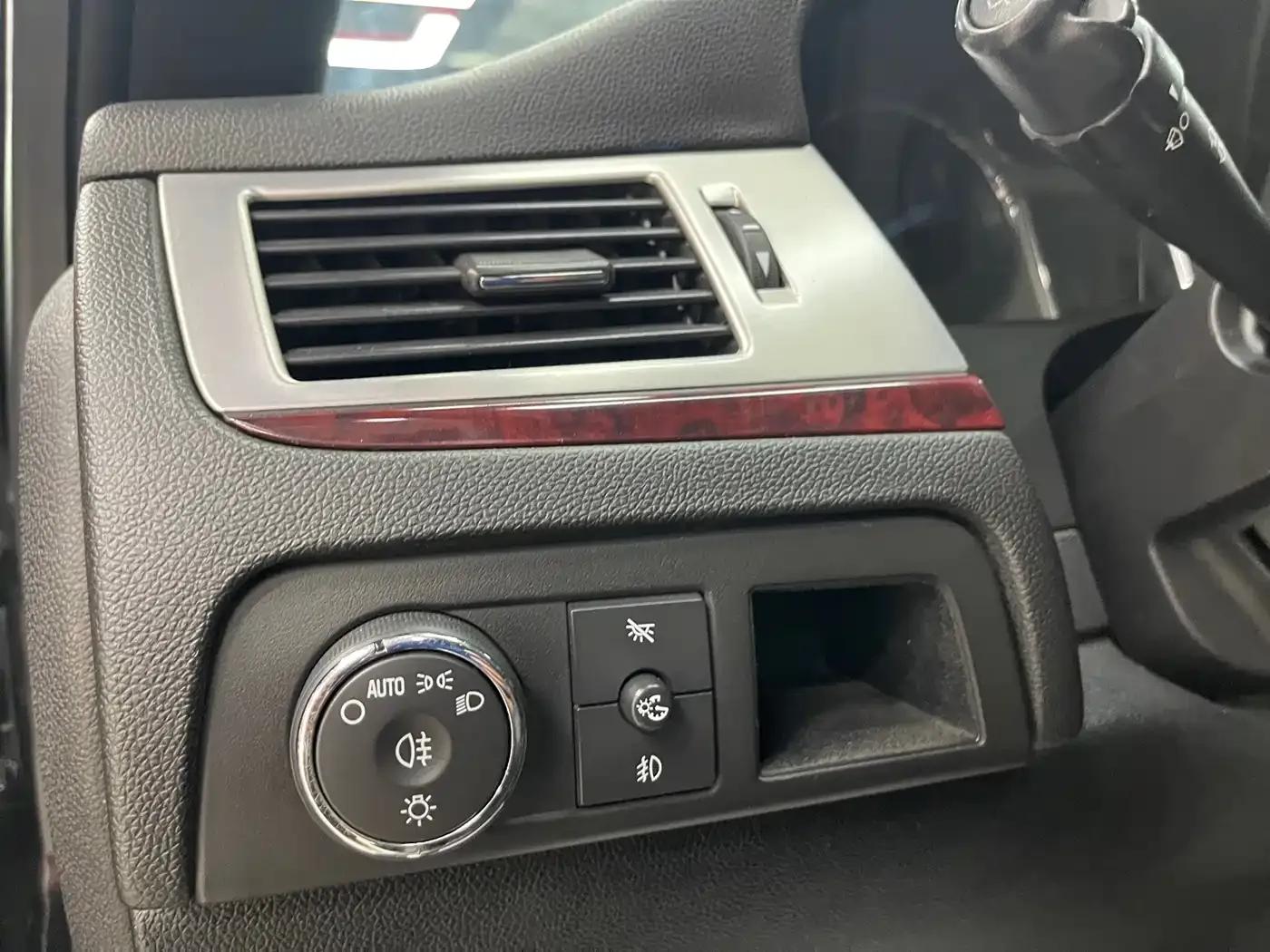 2008 Cadillac Escalade 6.2 AWD — миниатюра 24