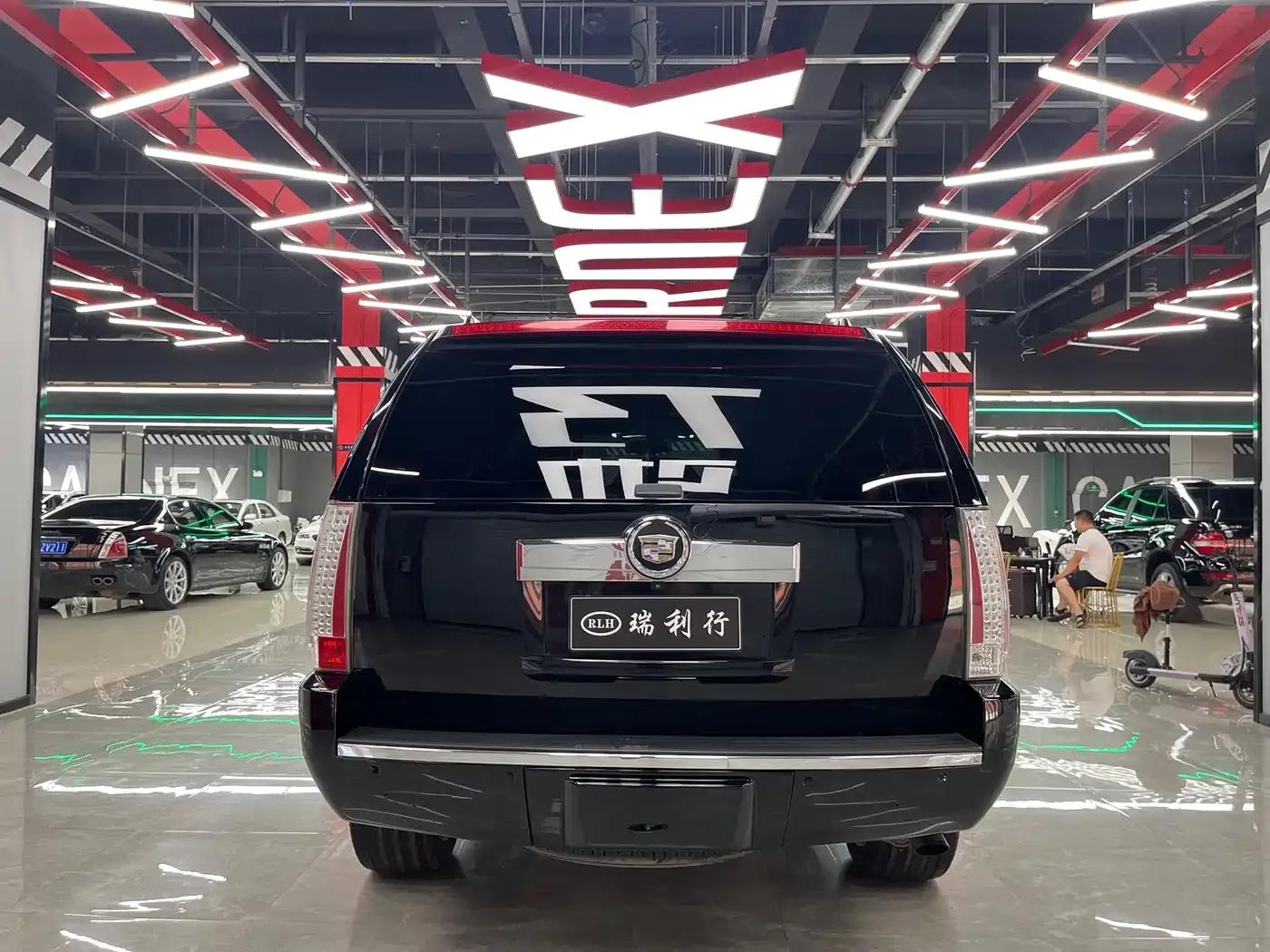 2008 Cadillac Escalade 6.2 AWD — миниатюра 4