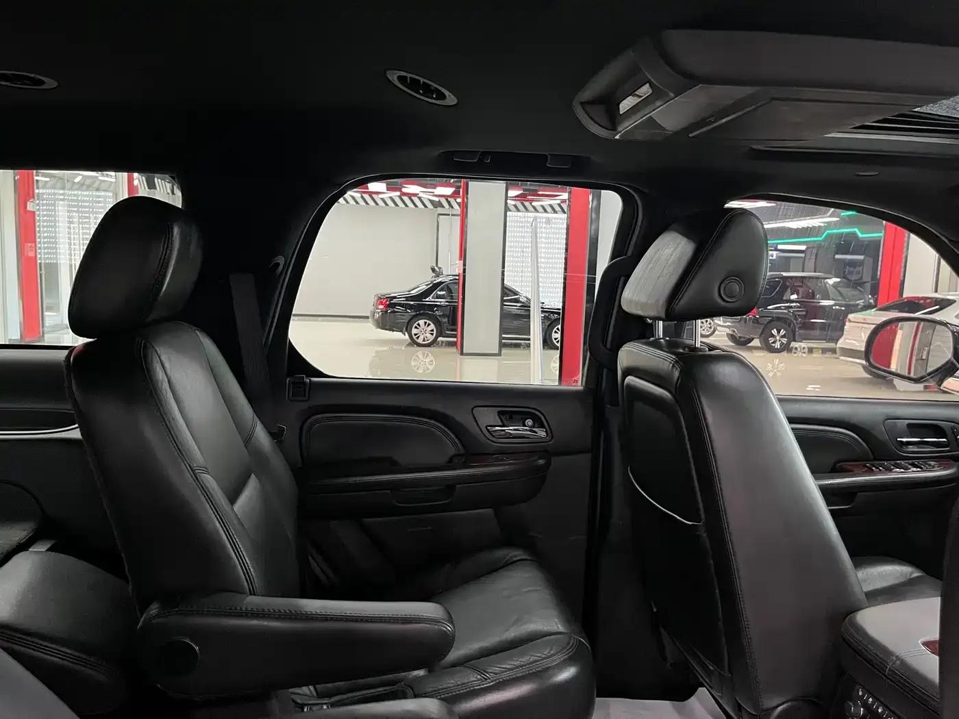 2008 Cadillac Escalade 6.2 AWD — миниатюра 9