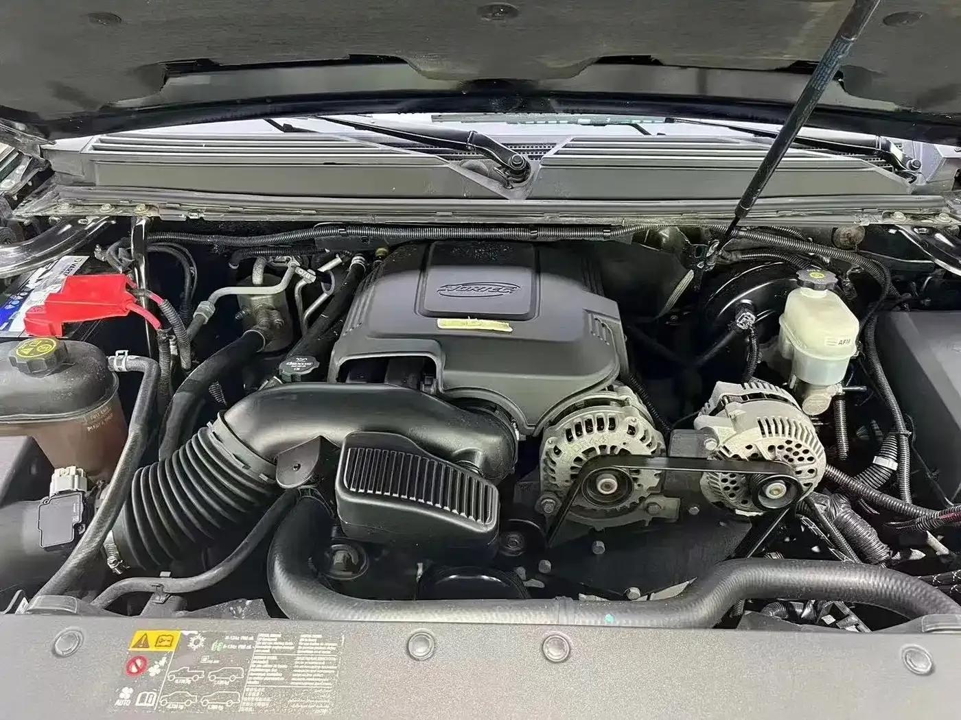 2013 Cadillac Escalade 6.2L ESV Platinum Edition Extended Wheelbase — миниатюра 18