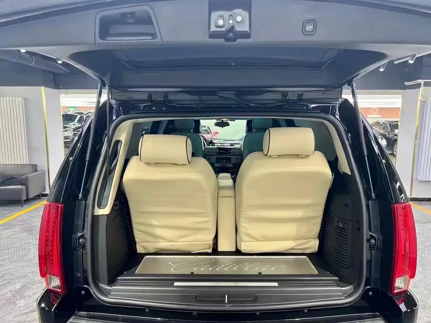 2013 Cadillac Escalade 6.2L ESV Platinum Edition Extended Wheelbase — миниатюра 26