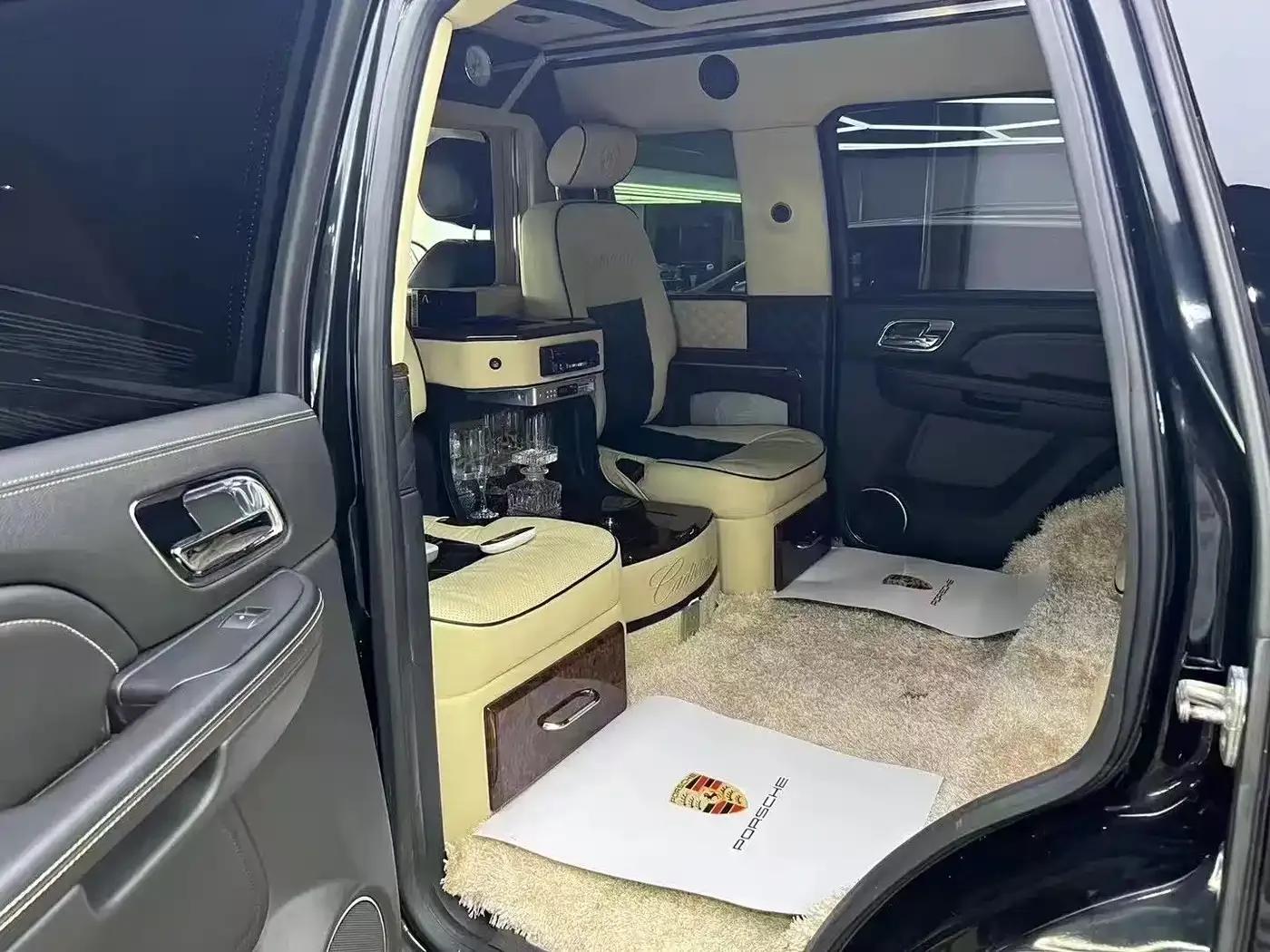 2013 Cadillac Escalade 6.2L ESV Platinum Edition Extended Wheelbase — миниатюра 5