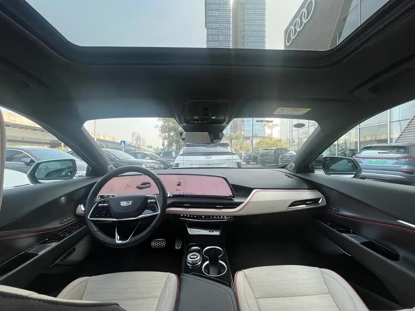 2023 Cadillac GT4 25T Premium — миниатюра 11