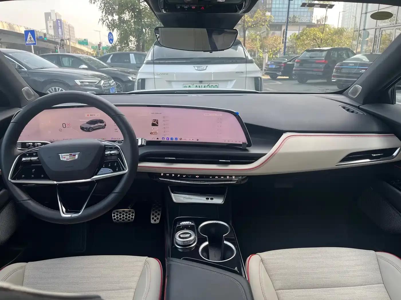 2023 Cadillac GT4 25T Premium — миниатюра 12