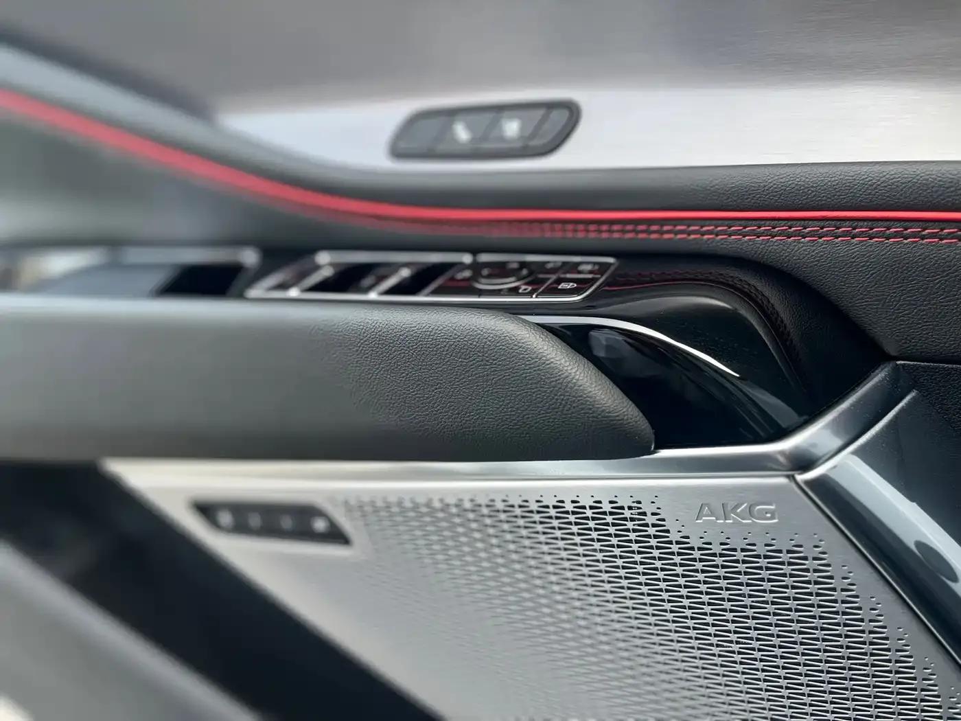 2023 Cadillac GT4 25T Premium — миниатюра 17