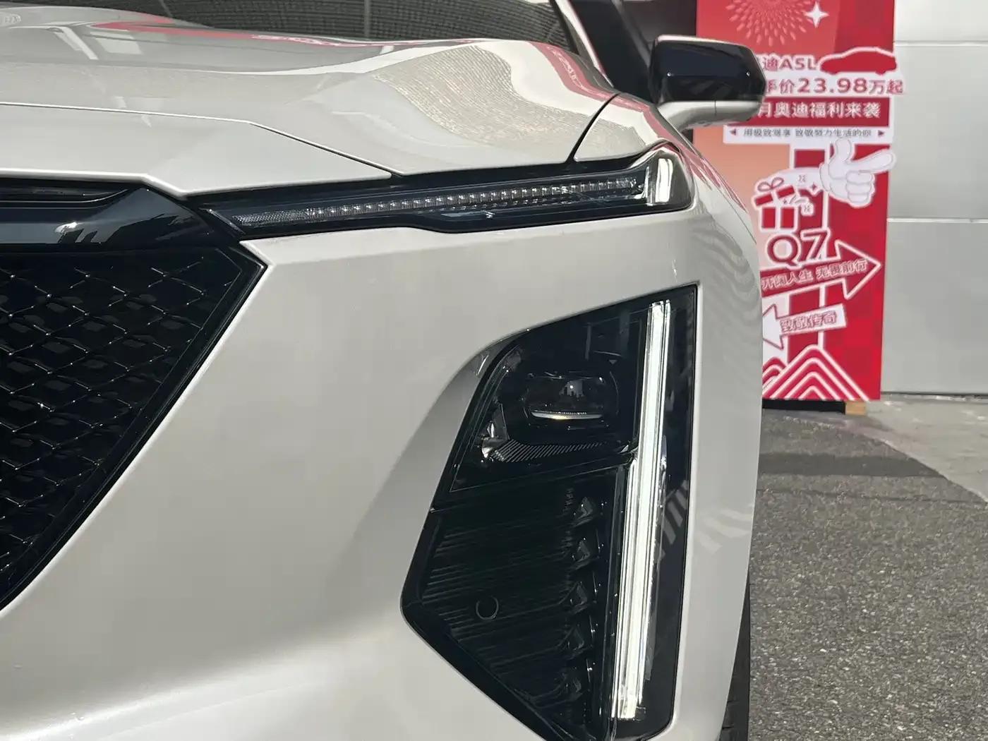2023 Cadillac GT4 25T Premium — миниатюра 7