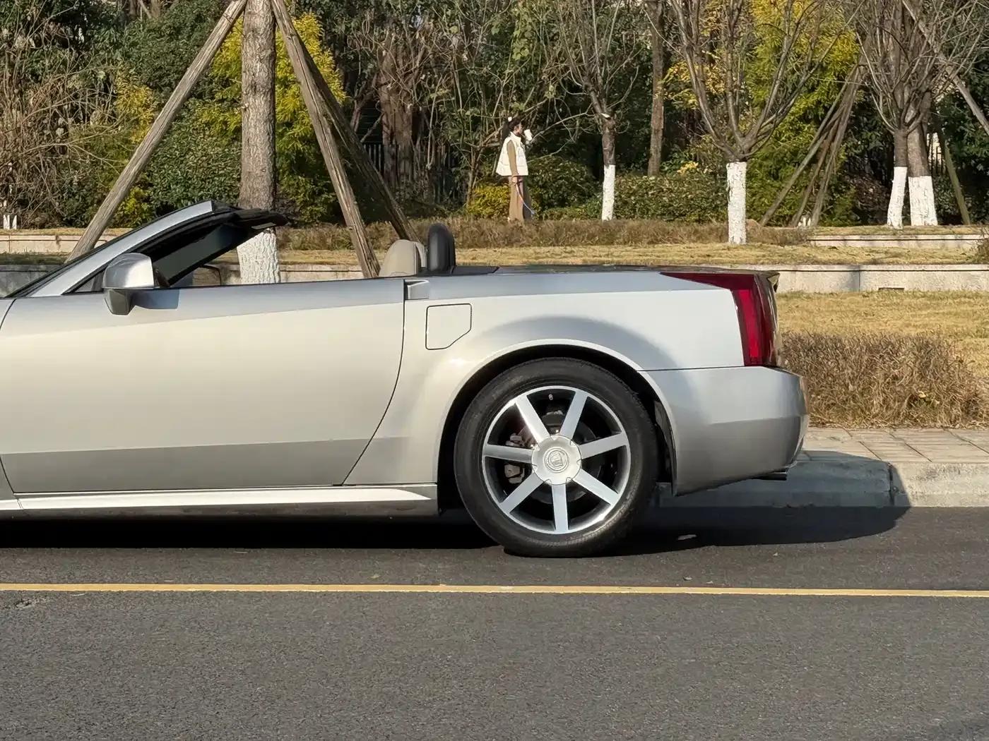 2005 Cadillac XLR 4.6 — миниатюра 11