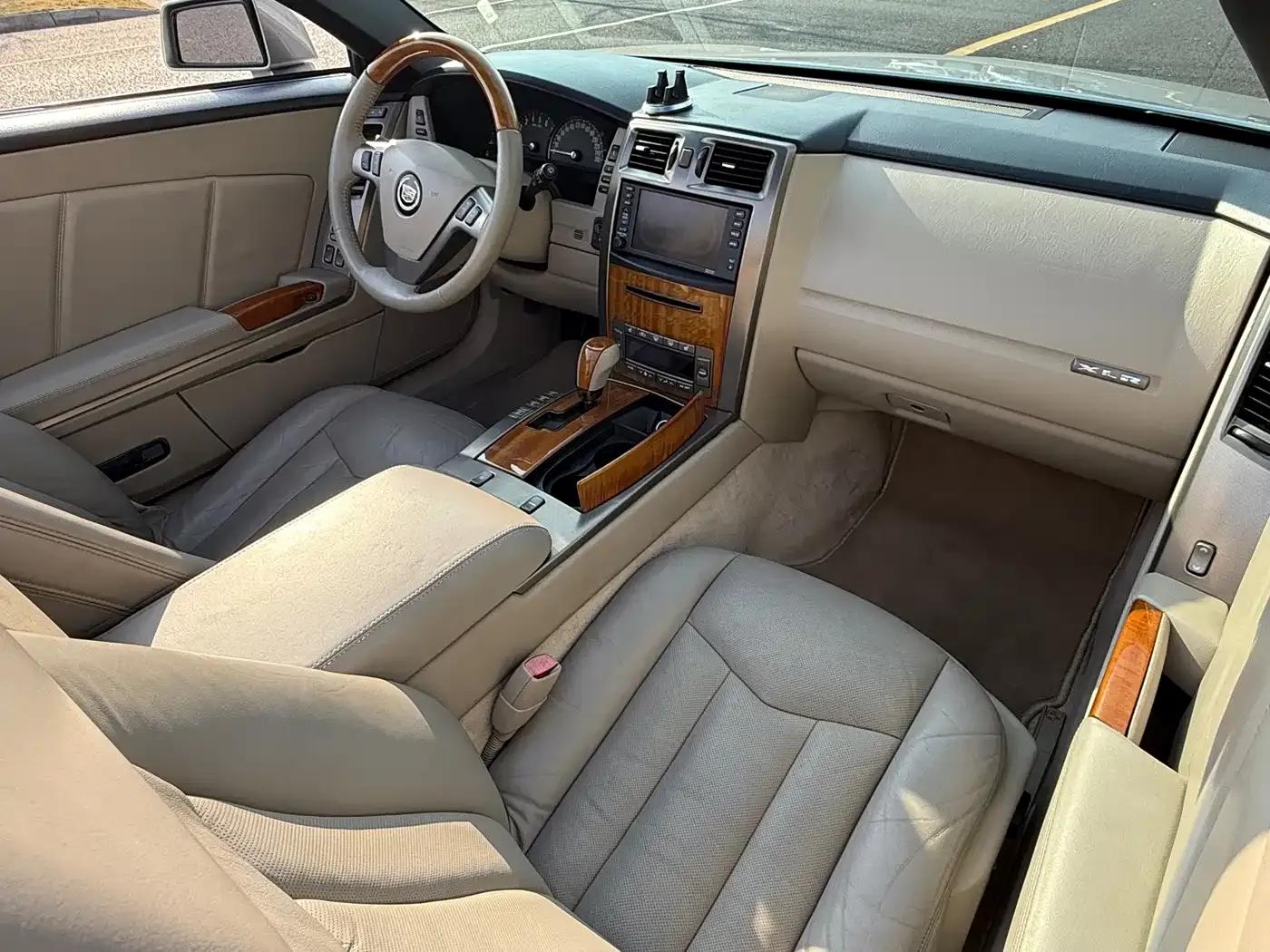 2005 Cadillac XLR 4.6 — миниатюра 8