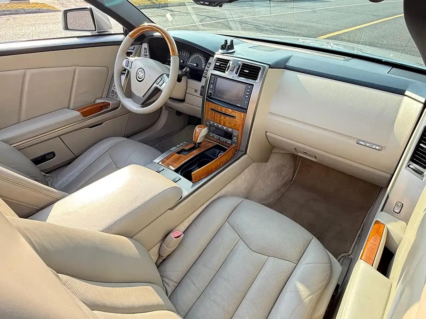 2005 Cadillac XLR 4.6 — миниатюра 9