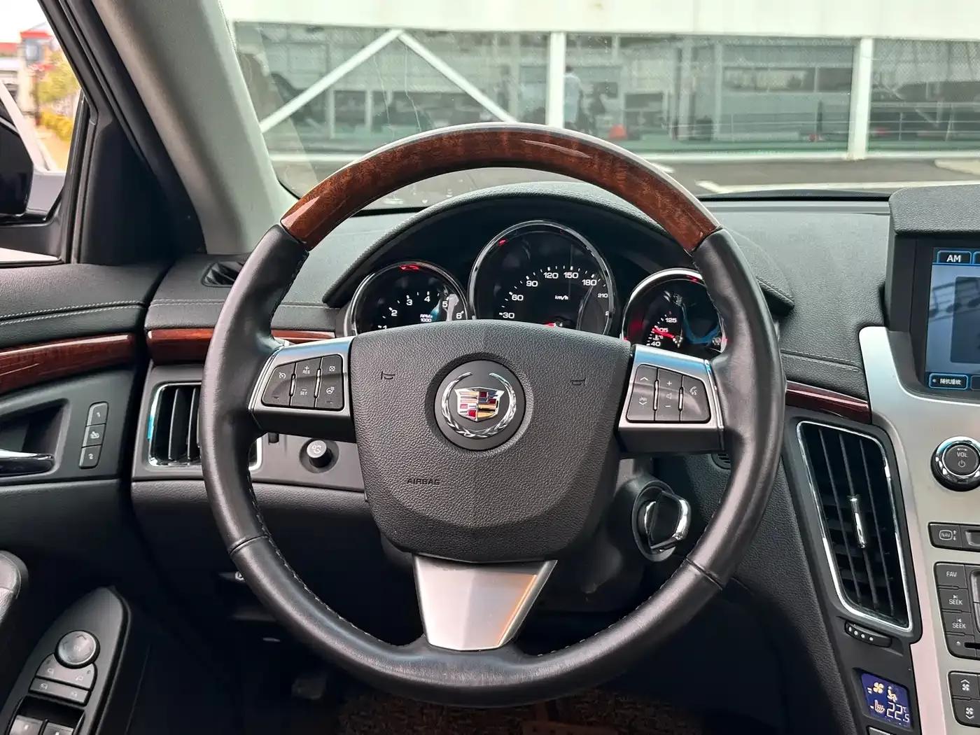 Imported Cadillac CTS 2012 3.0L Luxury Sport Edition — миниатюра 17