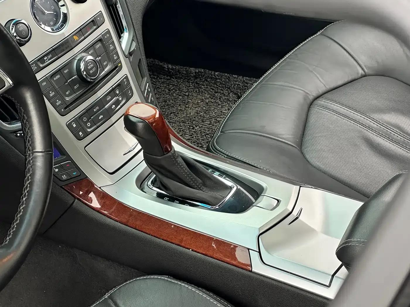 Imported Cadillac CTS 2012 3.0L Luxury Sport Edition — миниатюра 24