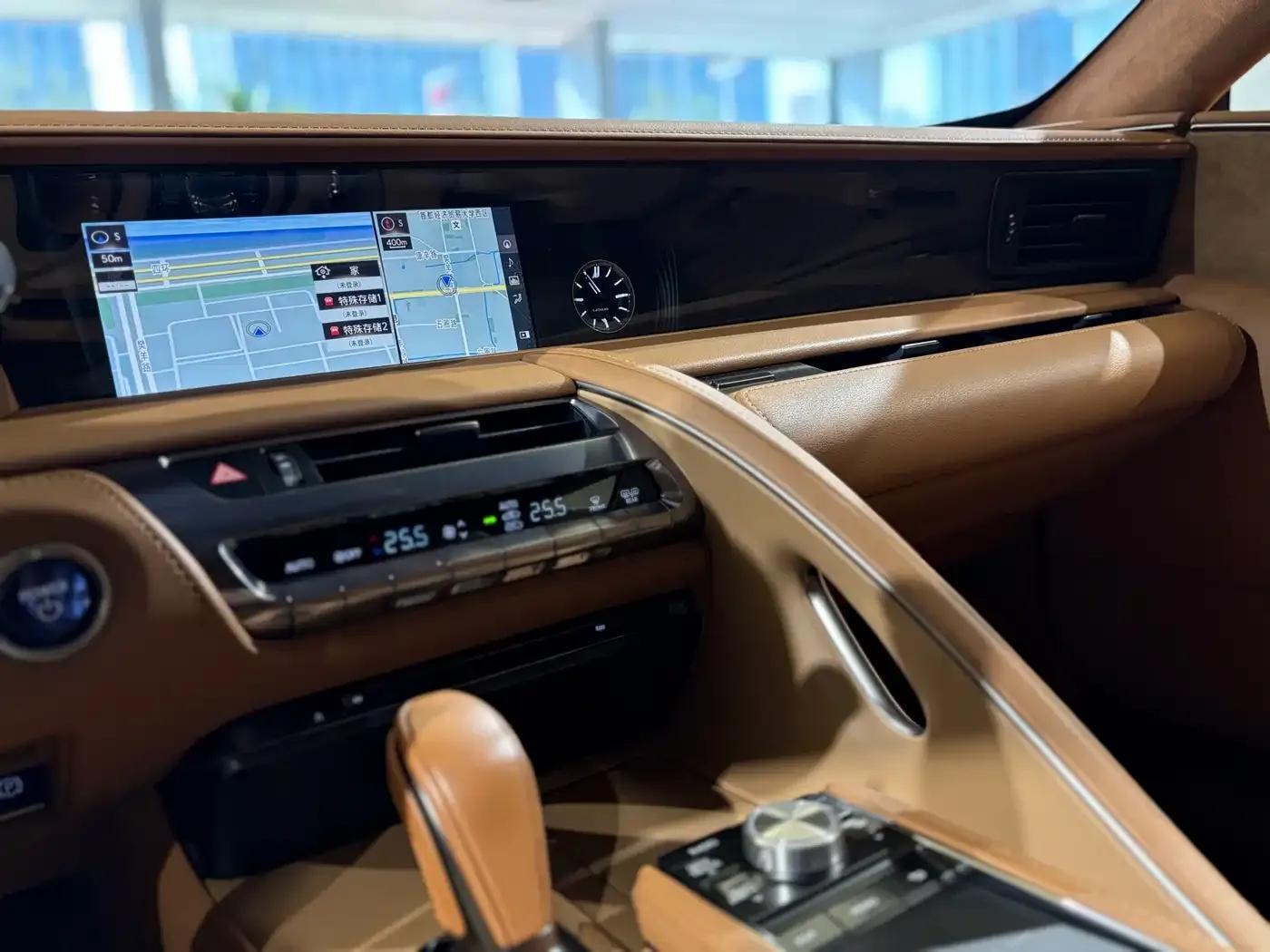 Lexus LC 2020 500h Sport — миниатюра 15