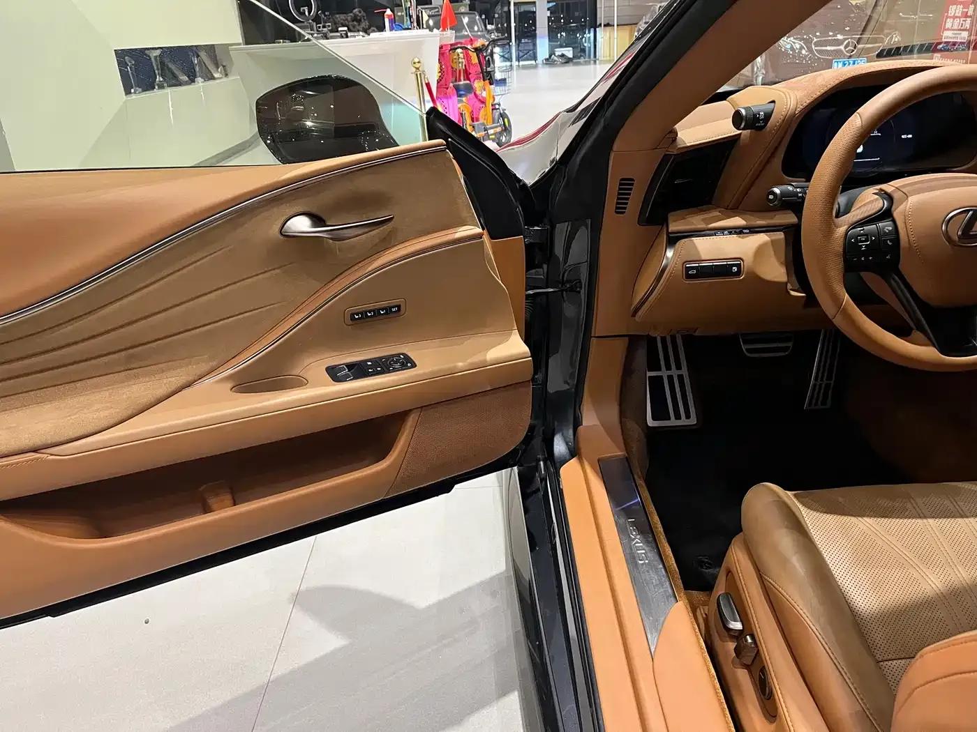 Lexus LC 2019 500h (China V emission standard) — миниатюра 8