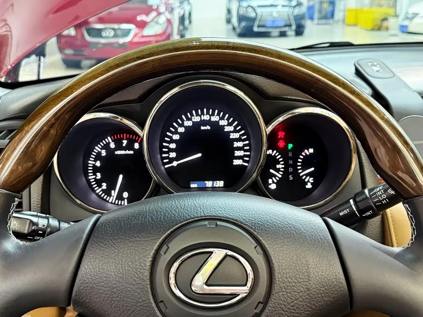 Lexus SC 2009 430 — миниатюра 34