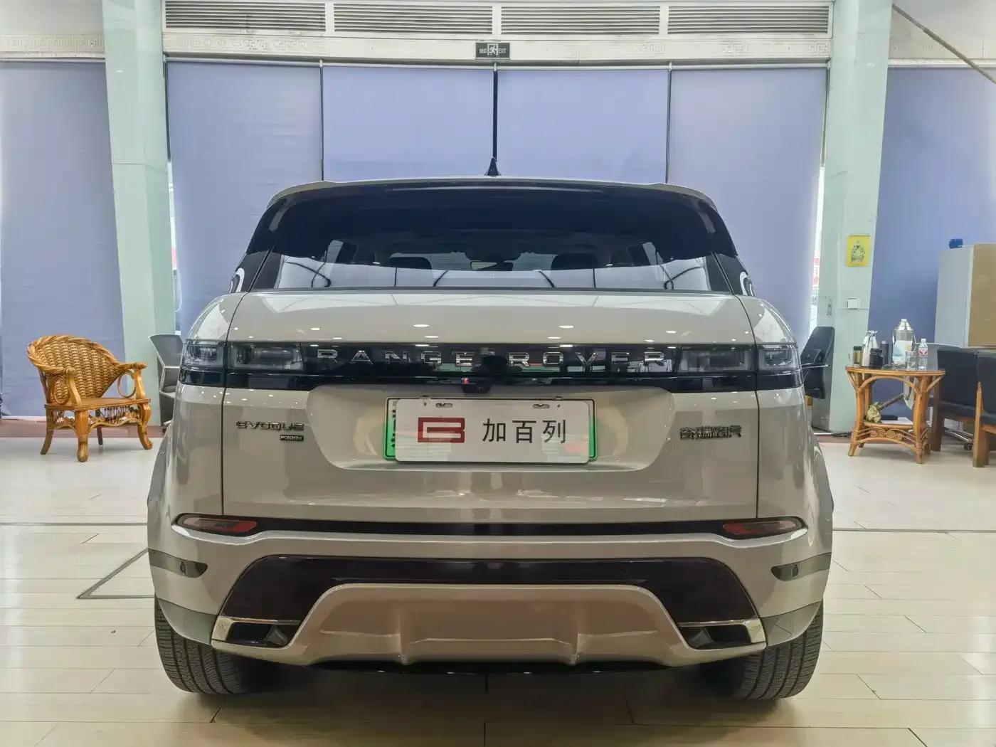 Range Rover Evoque Hybrid 2023 Model: Evoque L P300e Plug-in Electric Hybrid — миниатюра 17