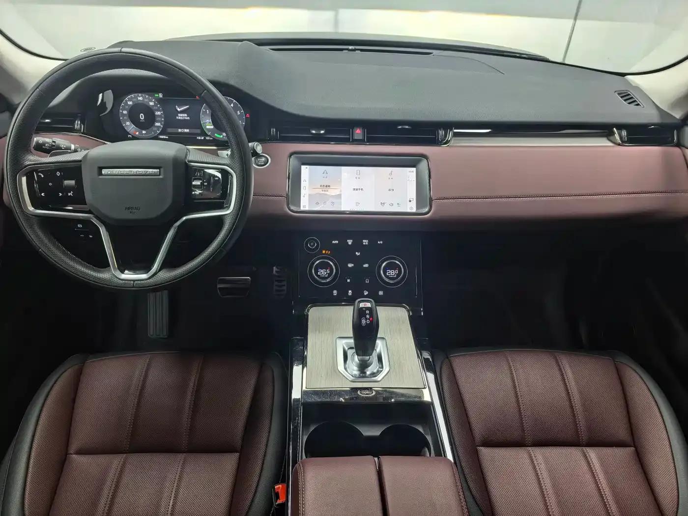 Range Rover Evoque Hybrid 2023 Model: Evoque L P300e Plug-in Electric Hybrid — миниатюра 7