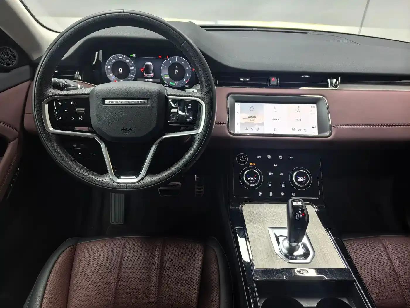 Range Rover Evoque Hybrid 2023 Model: Evoque L P300e Plug-in Electric Hybrid — миниатюра 8