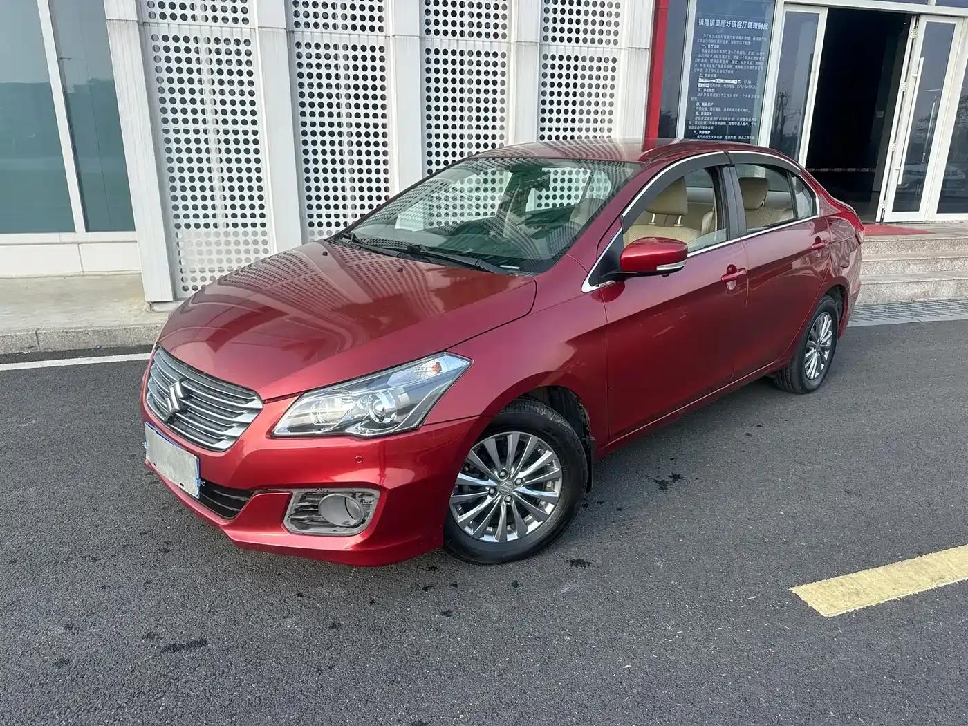 Ciaz 2015 1.6L Automatic Comfort Edition — миниатюра 1