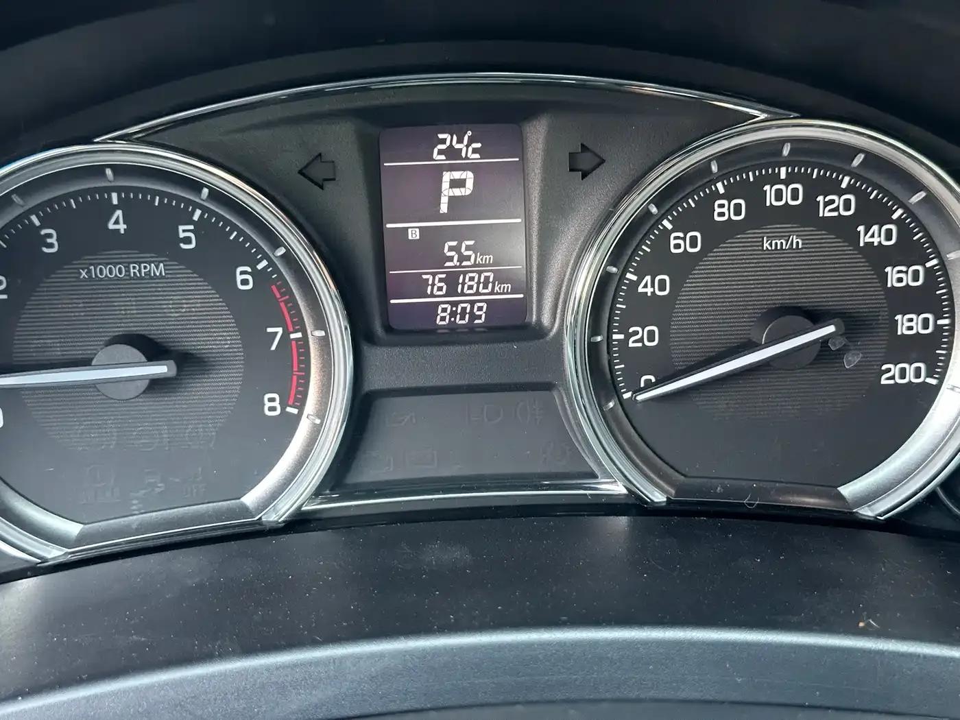 Ciaz 2015 1.6L Automatic Comfort Edition — миниатюра 15