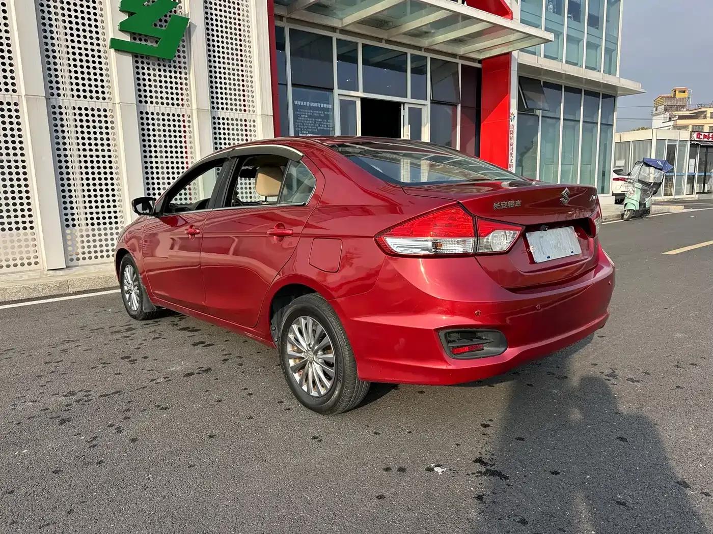 Ciaz 2015 1.6L Automatic Comfort Edition — миниатюра 26