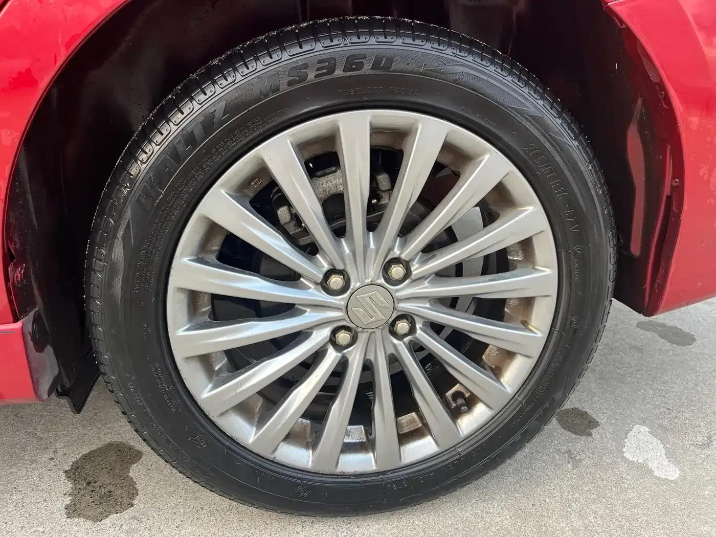 Ciaz 2015 1.6L Automatic Enjoyment Edition — миниатюра 8