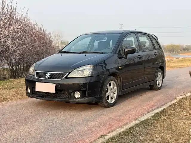 Liana 2013 Hatchback 1.4L Manual Deluxe