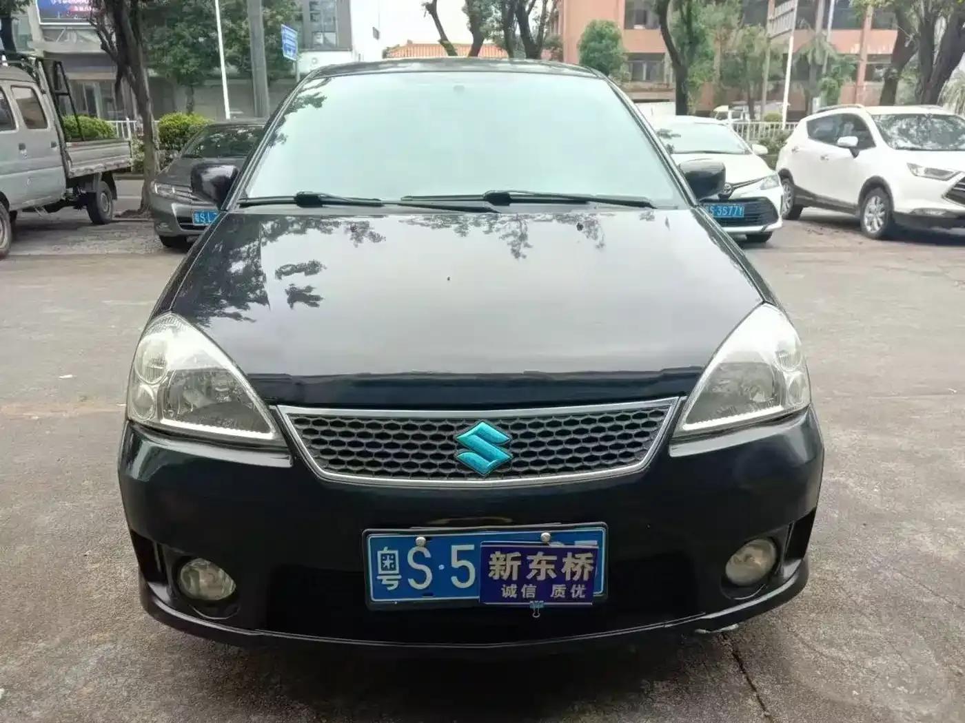 Liana 2013 Hatchback 1.4L Manual Deluxe — миниатюра 2