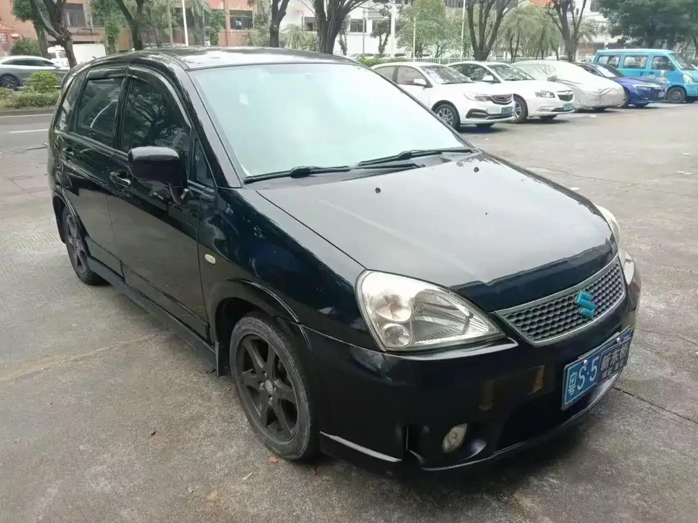 Liana 2013 Hatchback 1.4L Manual Deluxe — миниатюра 3