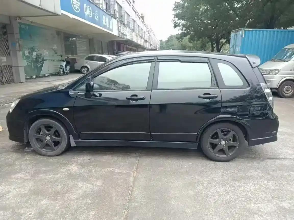 Liana 2013 Hatchback 1.4L Manual Deluxe — миниатюра 4