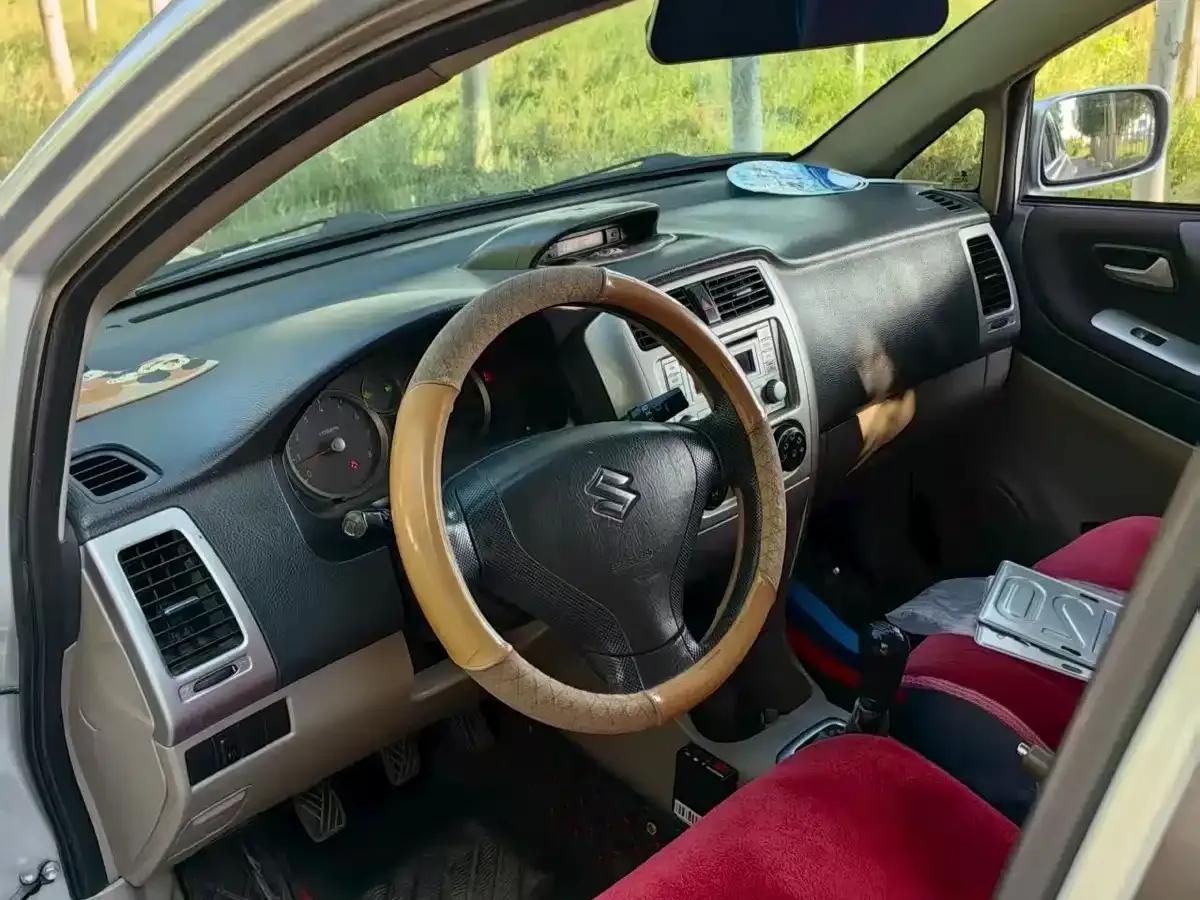 Liana 2008 Sedan 1.6L Manual Standard — миниатюра 4