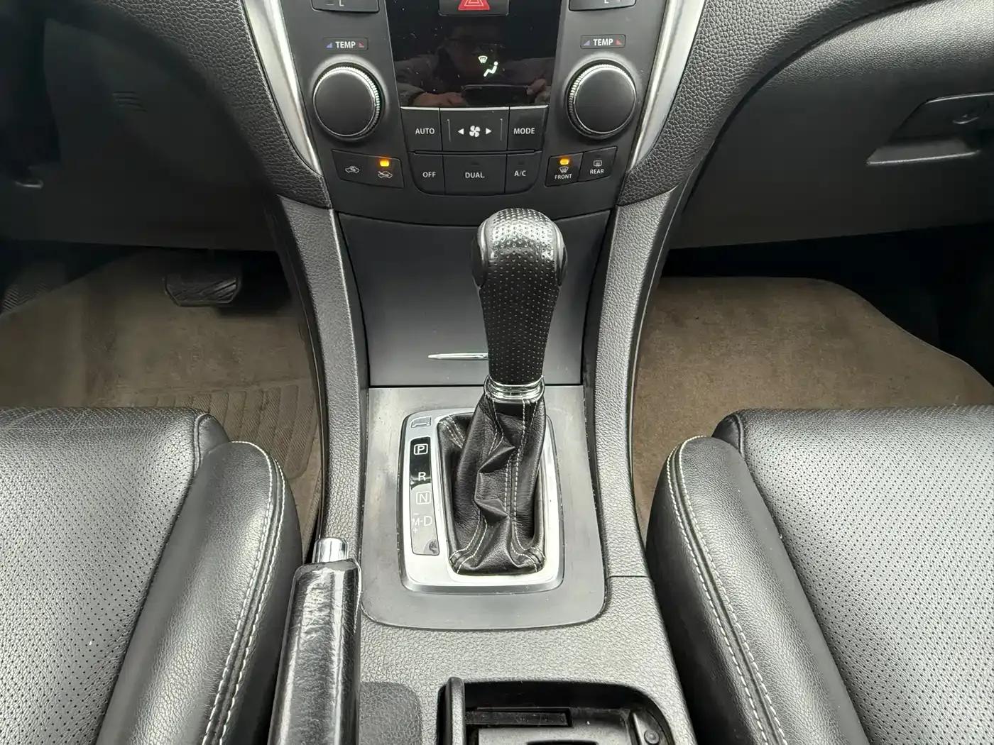2010 Kizashi 2.4L AWD Sport Navigation Edition — миниатюра 14