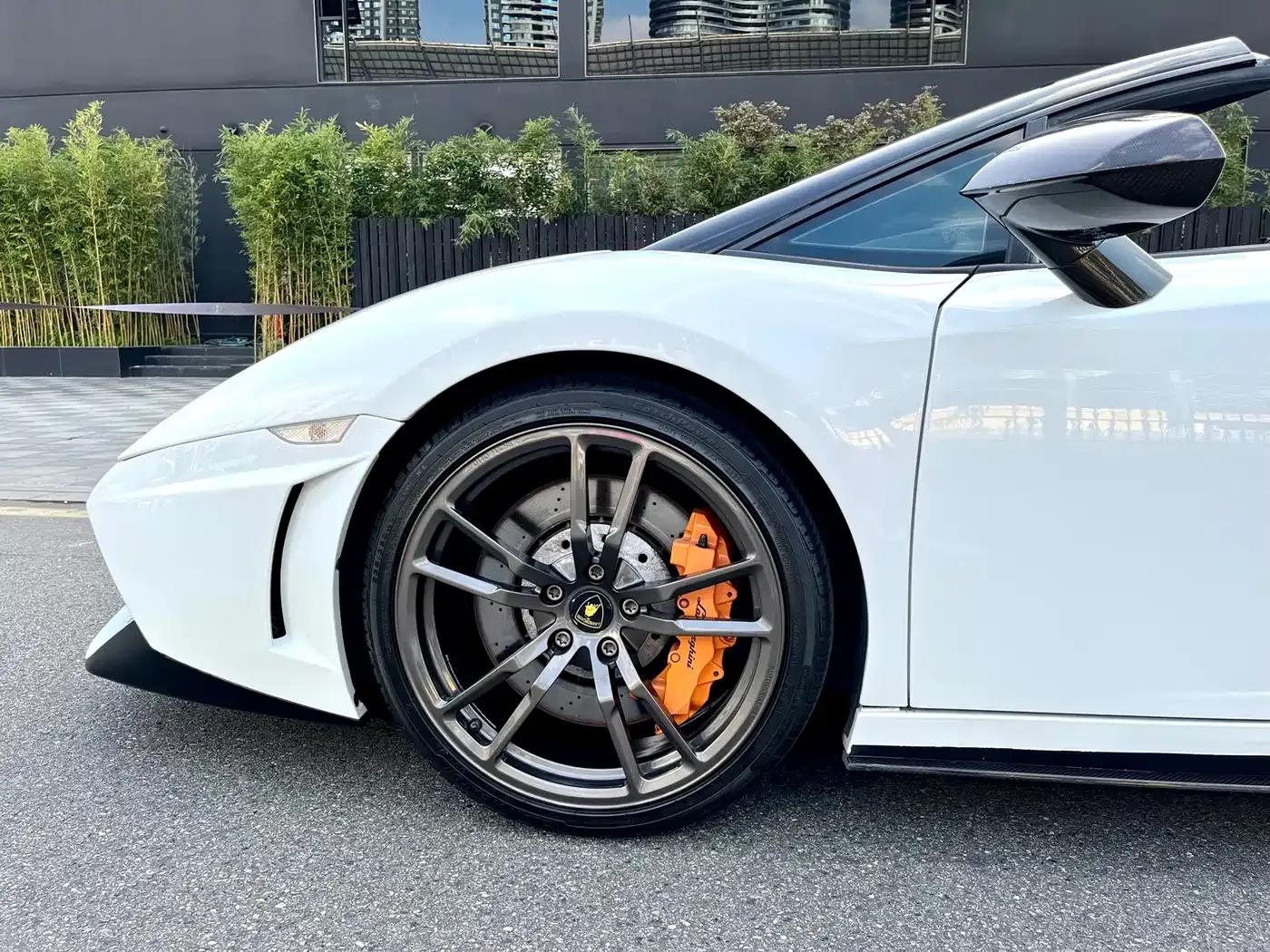 Gallardo 2011 LP 570-4 Spyder Performante — миниатюра 22