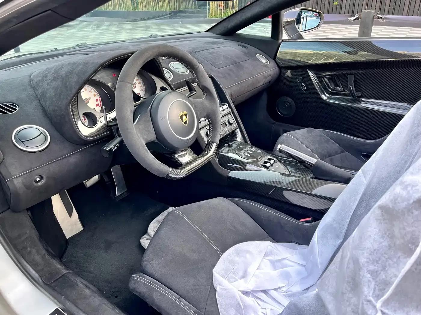 Gallardo 2011 LP 570-4 Spyder Performante — миниатюра 24