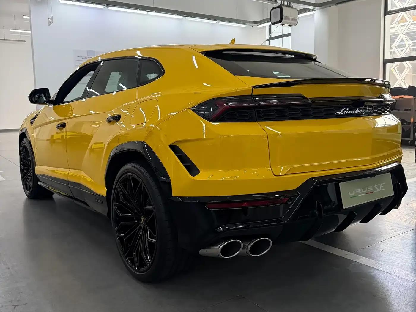 2025 Urus SE 4.0T Standard Edition — миниатюра 4