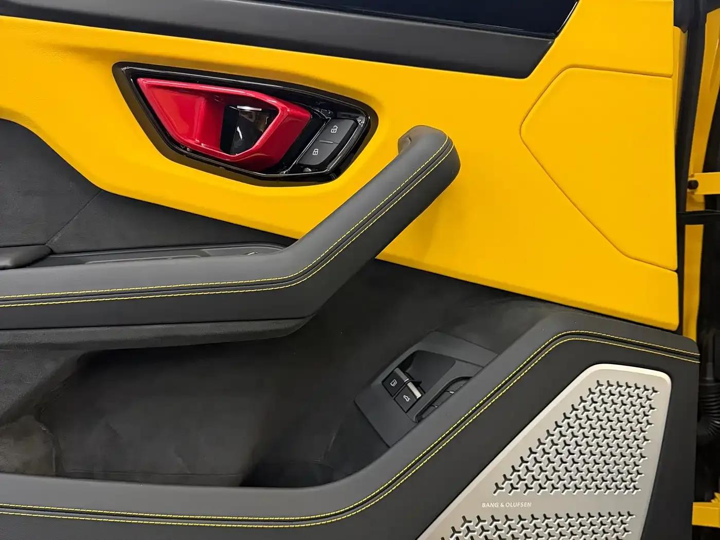 2025 Urus SE 4.0T Standard Edition — миниатюра 6