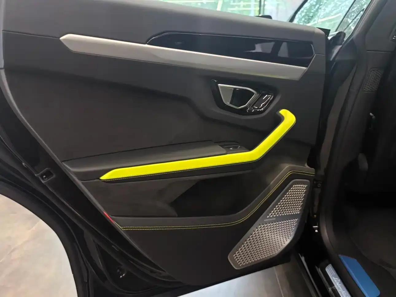 2025 Urus SE 4.0T Standard Edition — миниатюра 7