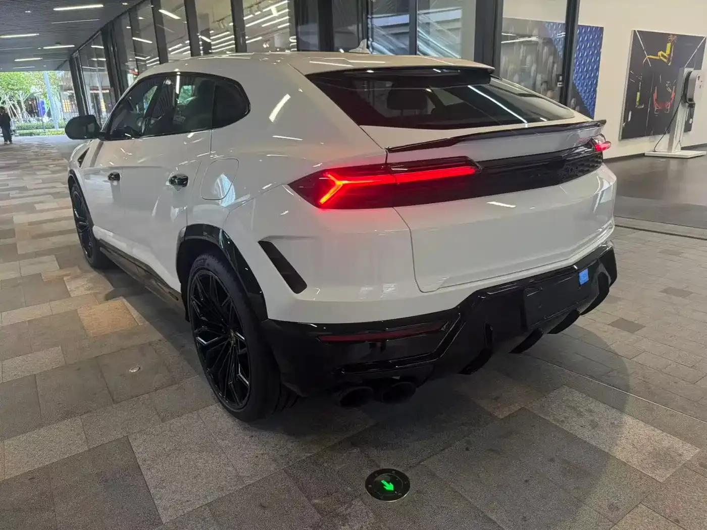 2025 Urus SE 4.0T Standard Edition — миниатюра 11