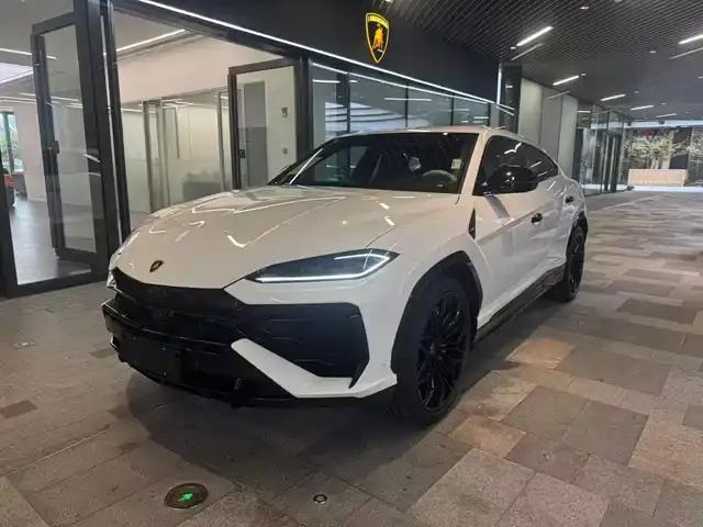 2025 Urus SE 4.0T Standard Edition