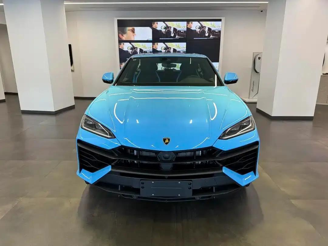 2025 Urus SE 4.0T Standard Edition — миниатюра 11