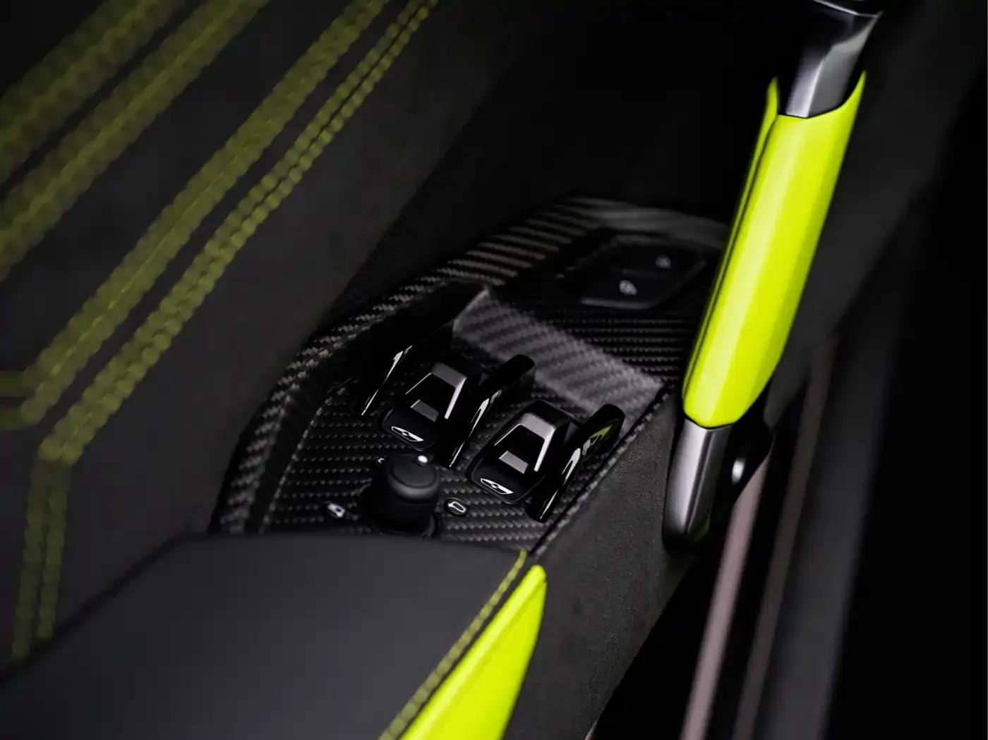 Revuelto 2023 6.5L PHEV Standard Edition — миниатюра 39