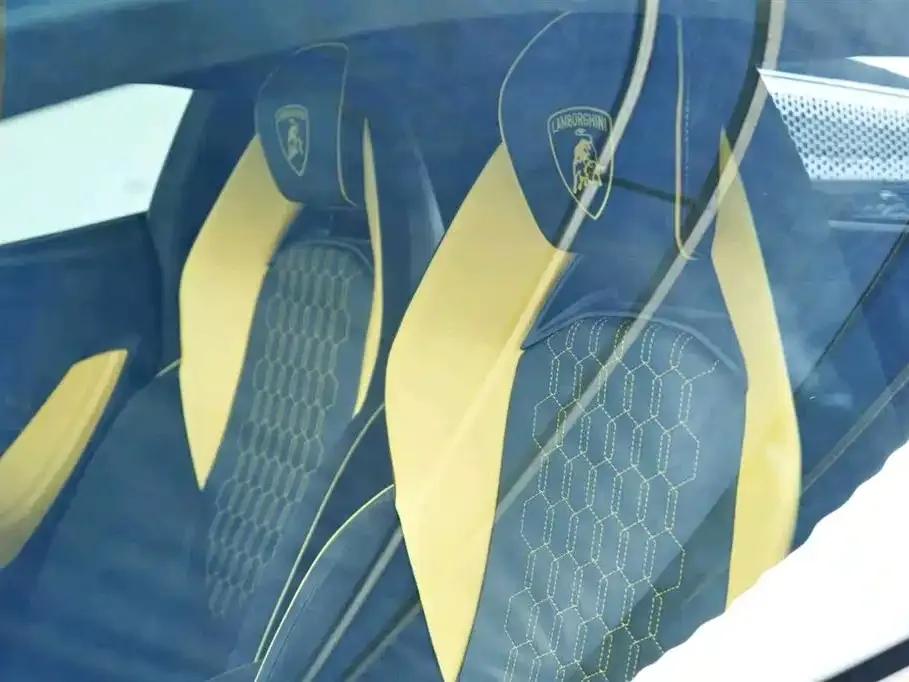 Revuelto 2023 6.5L PHEV Standard Edition — миниатюра 15