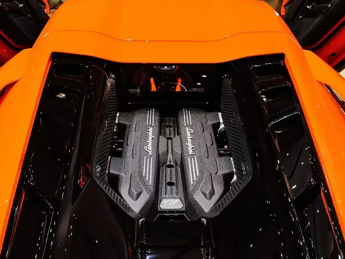Revuelto 2023 6.5L PHEV Standard Edition — миниатюра 5